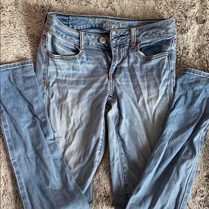 American Eagle Light Wash Skinny Jeans
